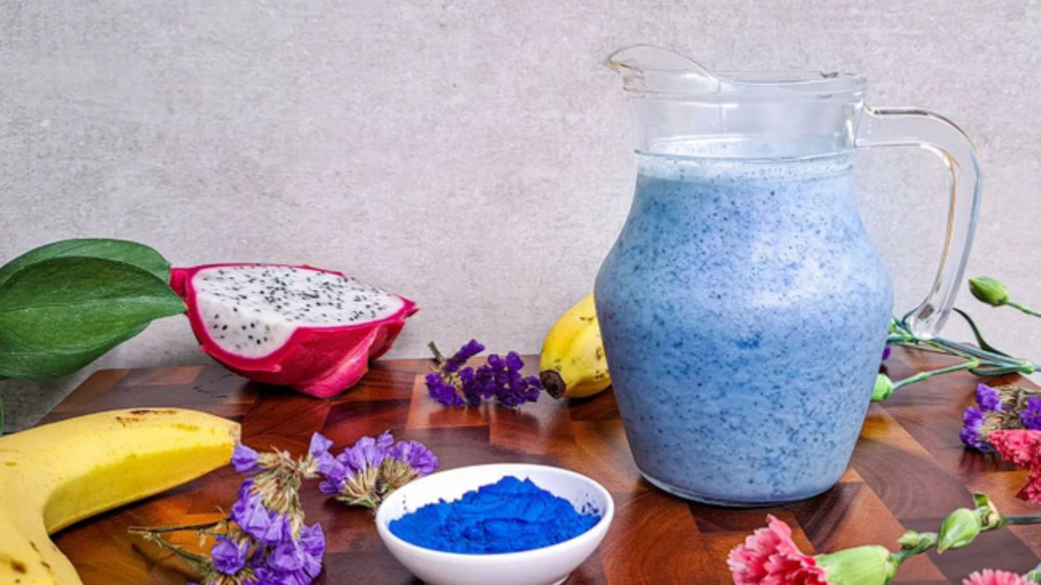 Blue Tropical Smoothie Recipe with BlueMAJIK powder.