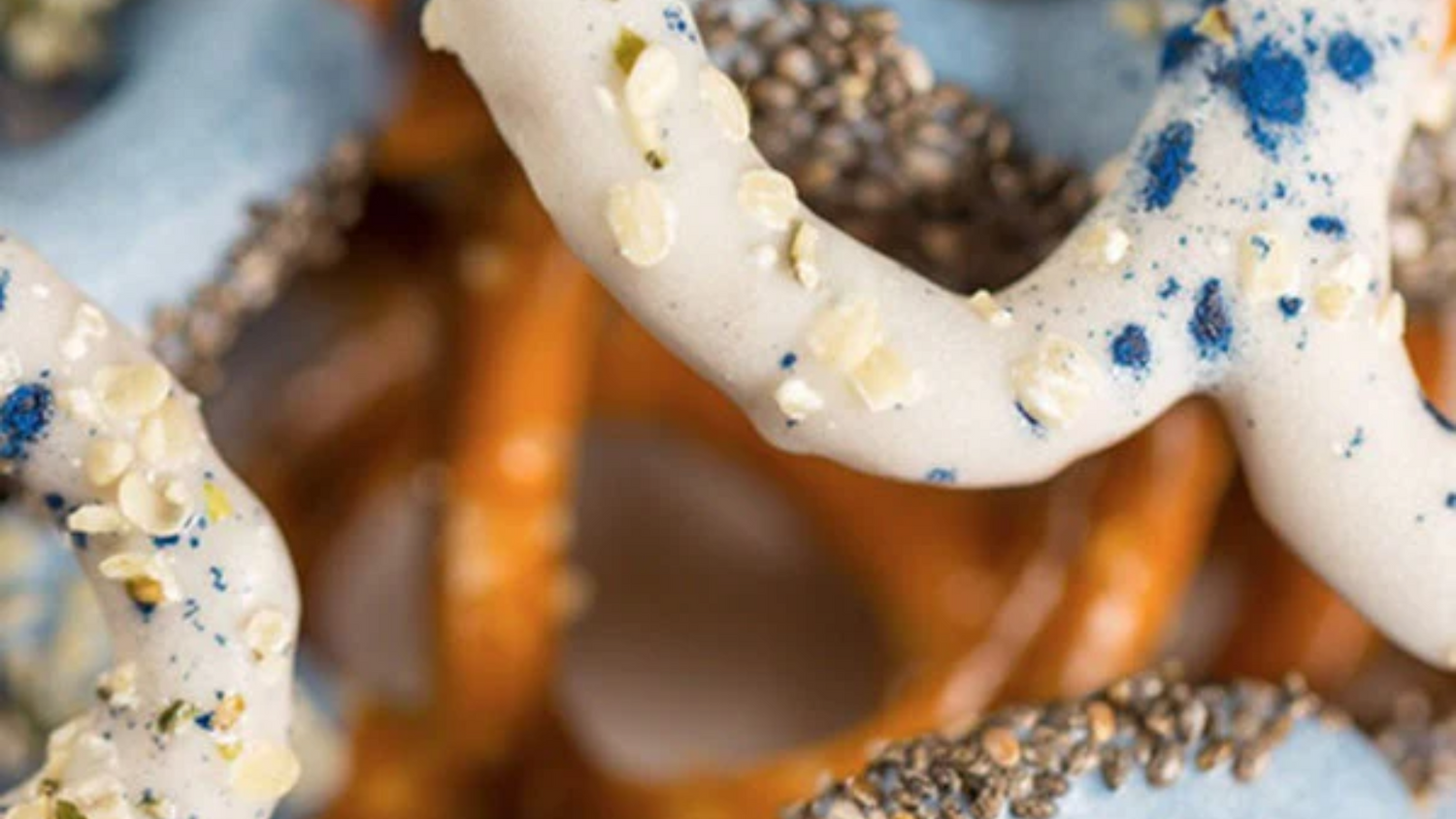 Raw BlueMAJIK® Chocolate Dipped Pretzels Recipe